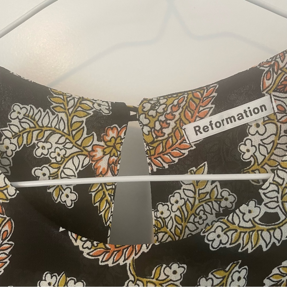 Reformation Black and Gold Patterned Women's Top - Picture 3 of 5